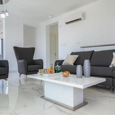 Villa Pleiades Paphos Exterior foto